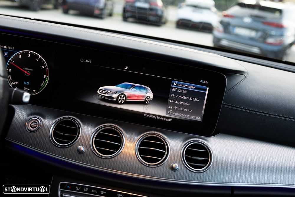 Mercedes-Benz E 300 de AMG Line - 23