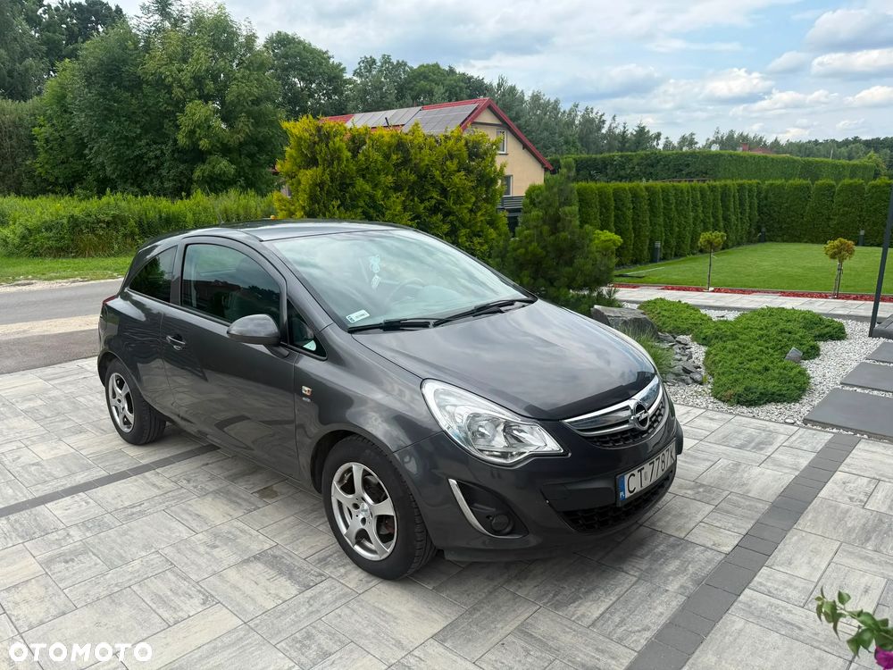 Opel Corsa 1.2 16V Cosmo - 1