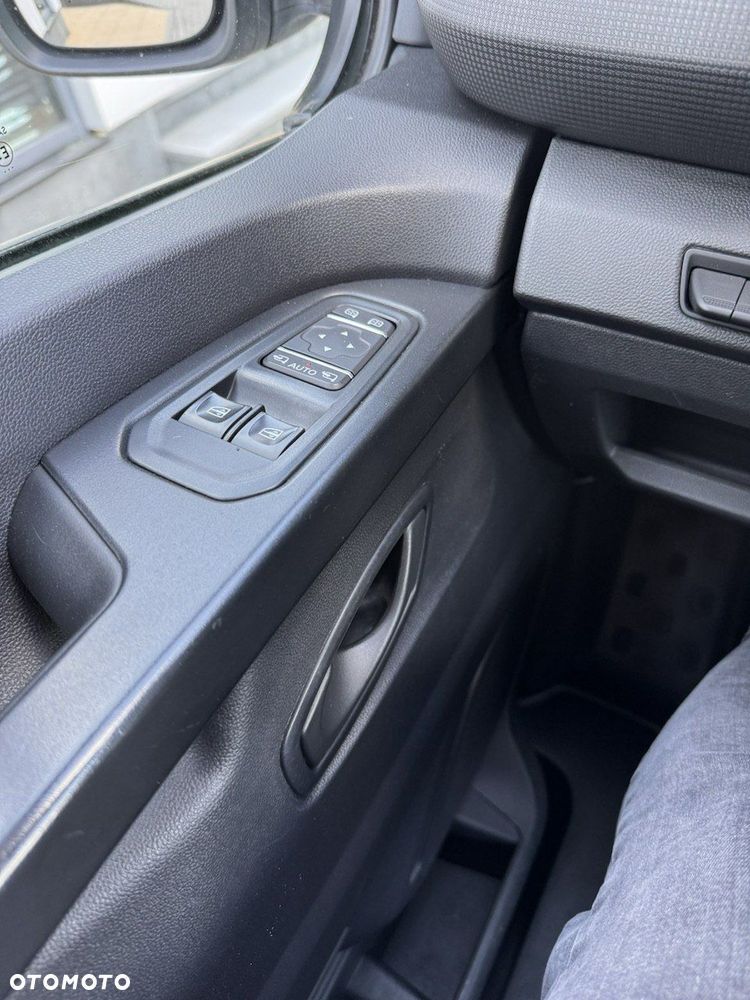 Renault Trafic - 26