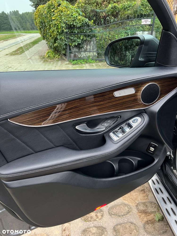 Mercedes-Benz GLC - 12