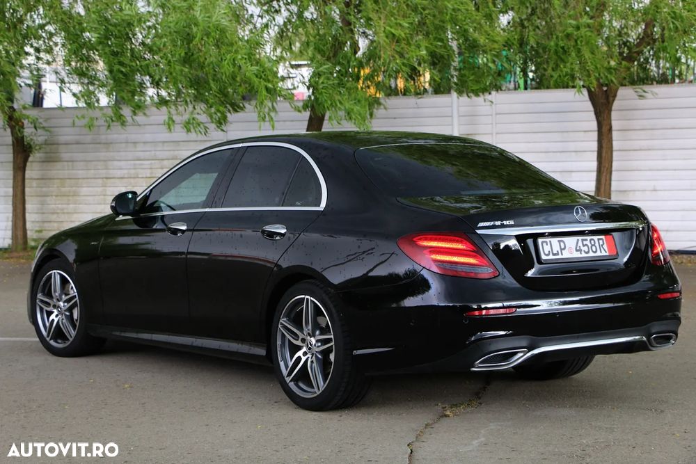 Mercedes-Benz E 220 d 9G-TRONIC AMG Line - 4
