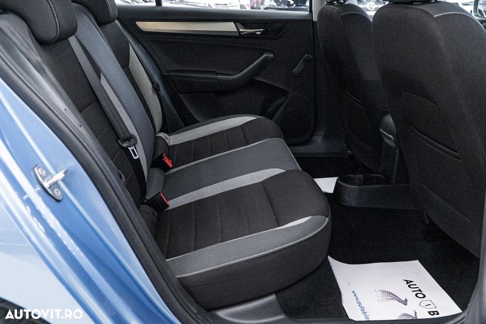 Skoda RAPID 1.0 TSI Style - 9