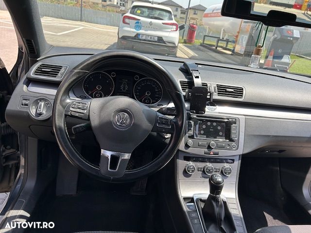 Volkswagen Passat - 10