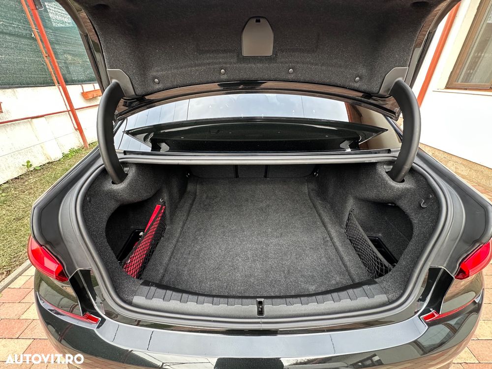 BMW Seria 3 - 26