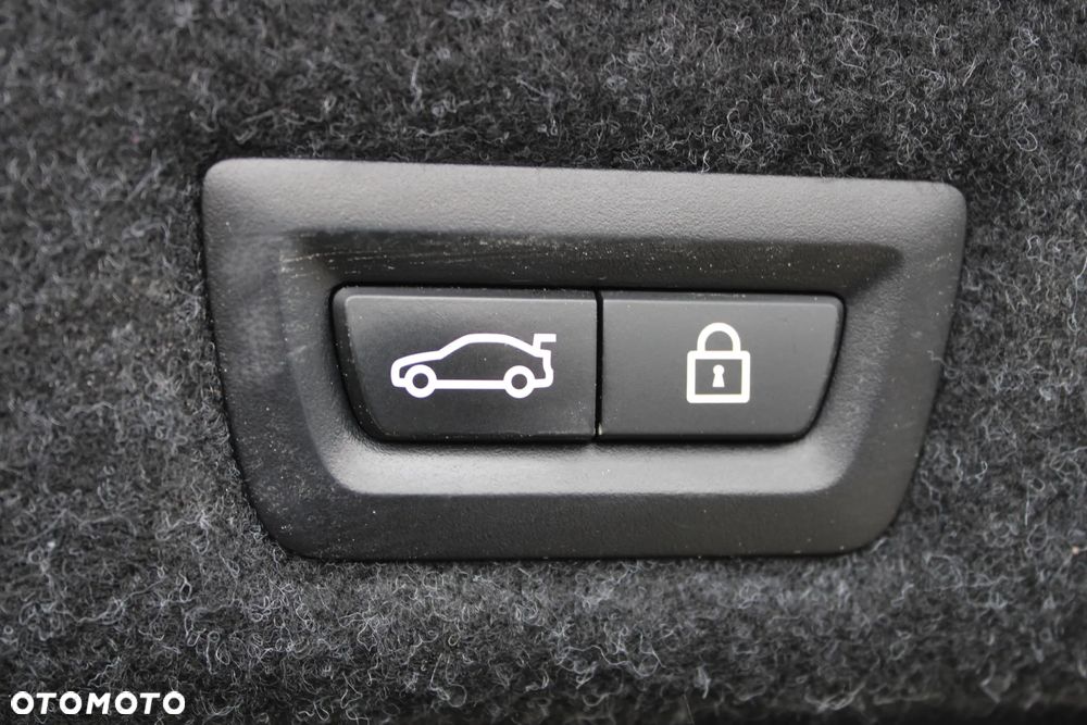 BMW Seria 5 540i xDrive mHEV M Sport sport - 19