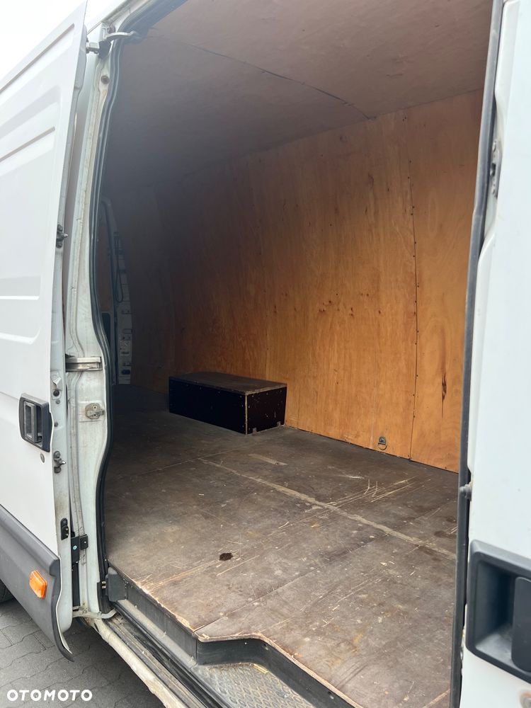 Iveco 35C13 - 8