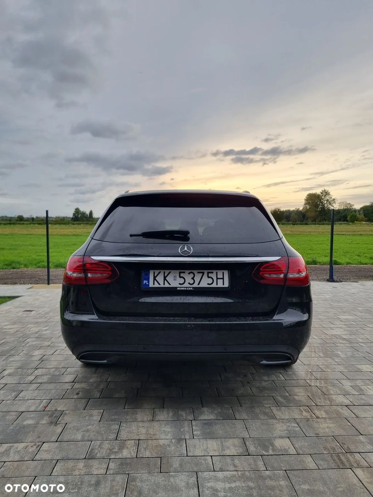 Mercedes-Benz Klasa C 300 d T 4Matic 9G-TRONIC Avantgarde - 3