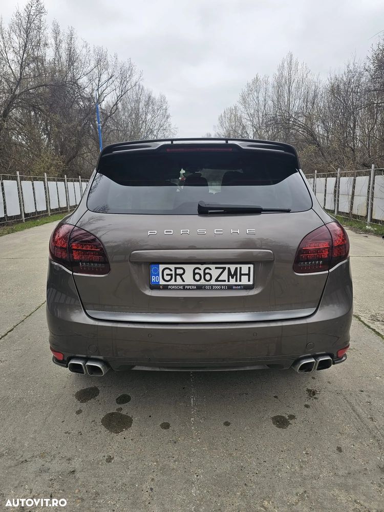 Porsche Cayenne - 11