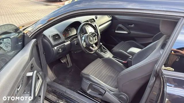 Volkswagen Scirocco 2.0 TDI DSG - 11