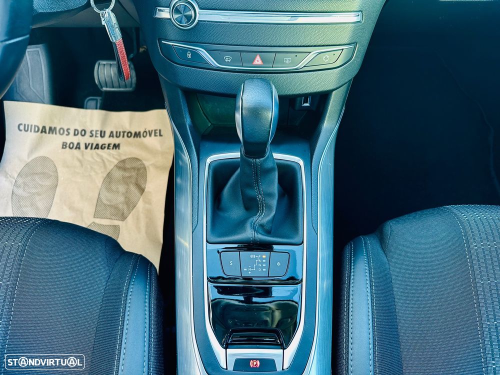 Peugeot 308 SW 1.5 BlueHDi Style J17 EAT8 - 23