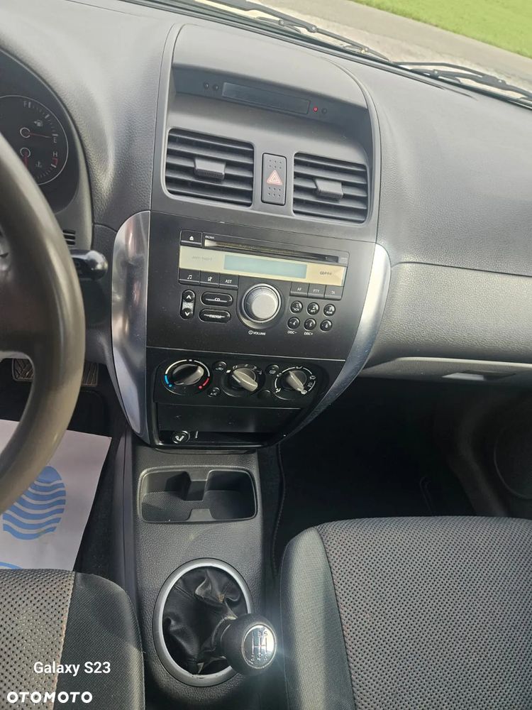 Suzuki SX4 1.6 GLX / Comfort - 10