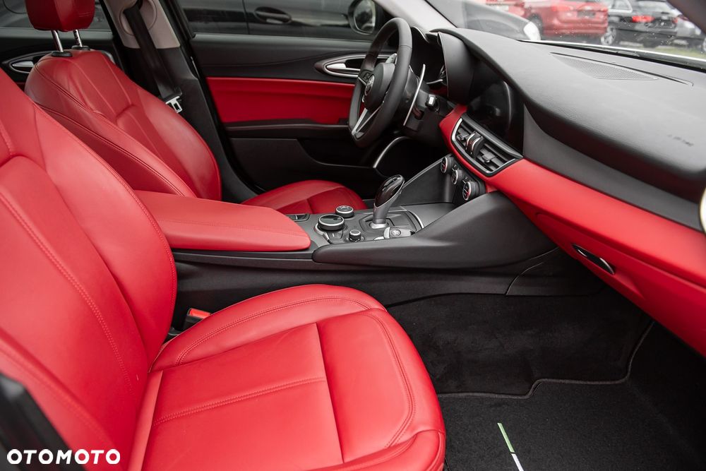 Alfa Romeo Giulia 2.0 Turbo Super - 35