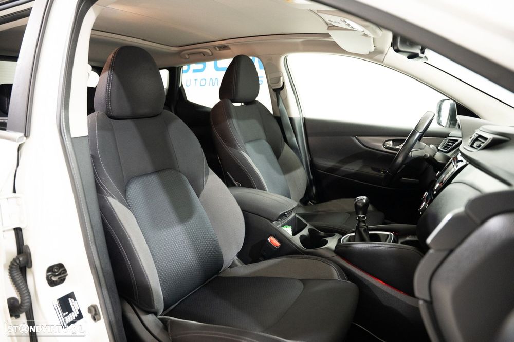 Nissan Qashqai 1.2 DIG-T N-Connecta - 25