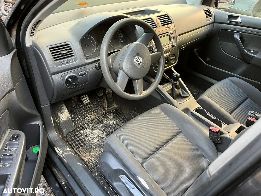 Dezmembrez VW Volkswagen Golf 5 benzina negru 2006 - 6