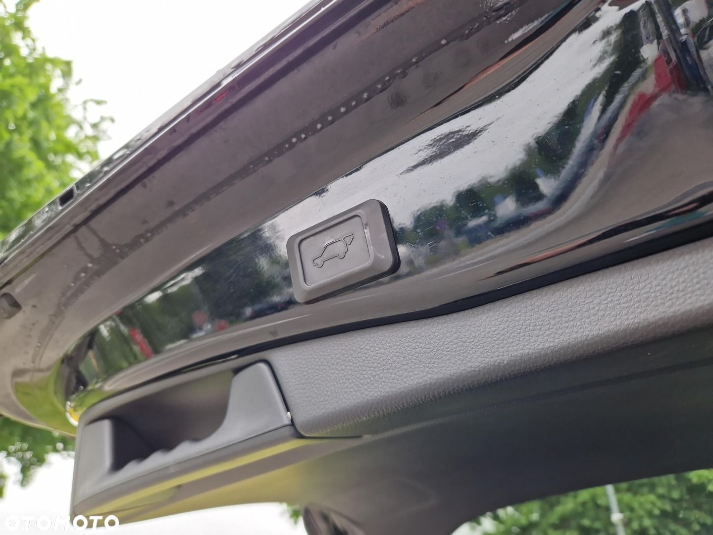 Toyota RAV4 2.5 Hybrid Black Edition by JBL 4x4 - 27