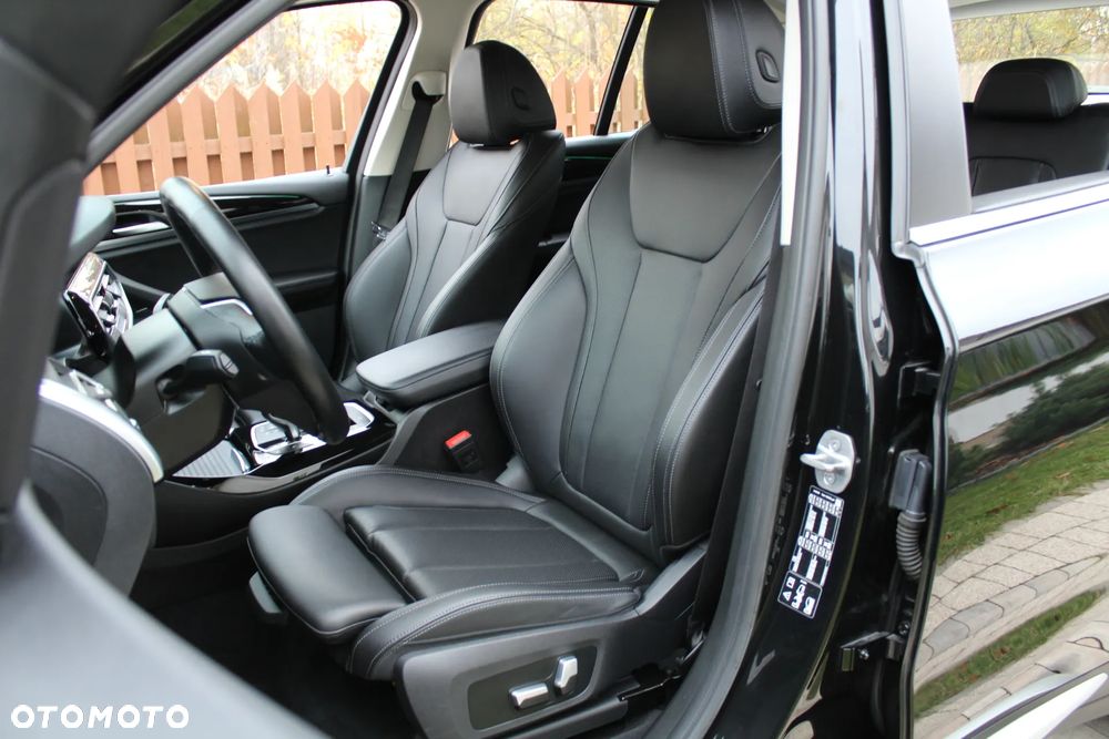 BMW X3 xDrive20i Luxury Line - 18