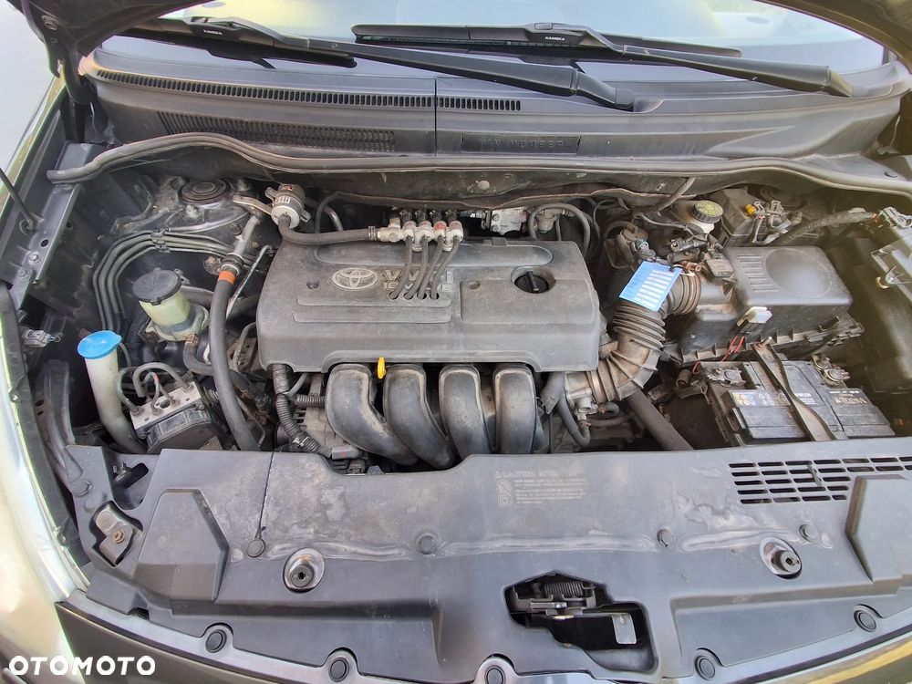 Toyota Corolla Verso 1.8 Premium + 7os - 10