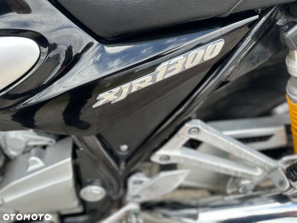 Yamaha XJR - 19
