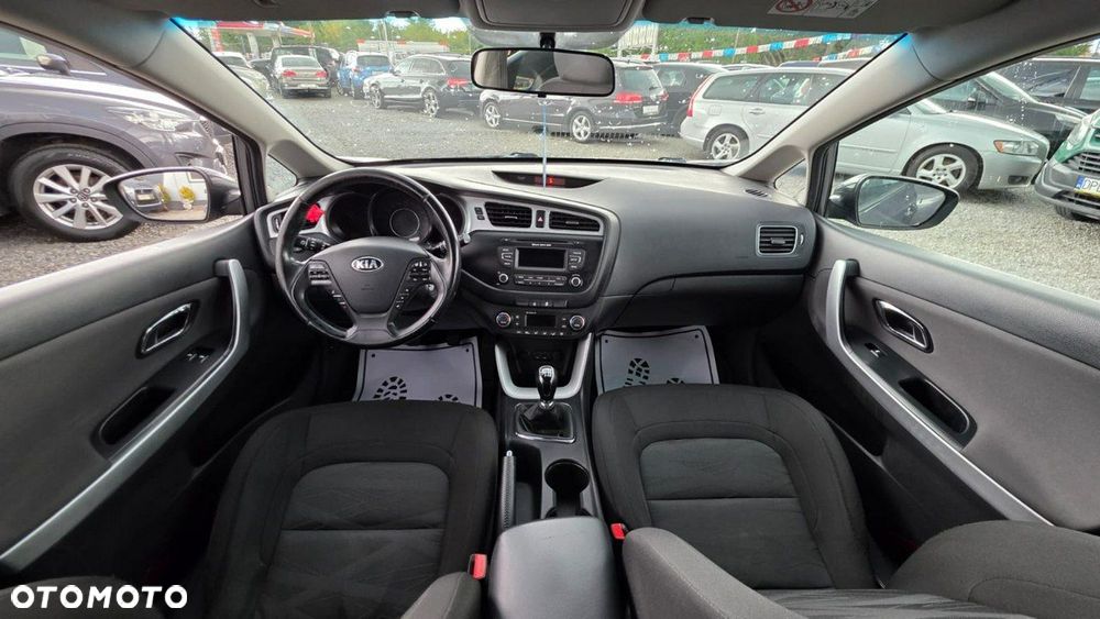 Kia Ceed - 15