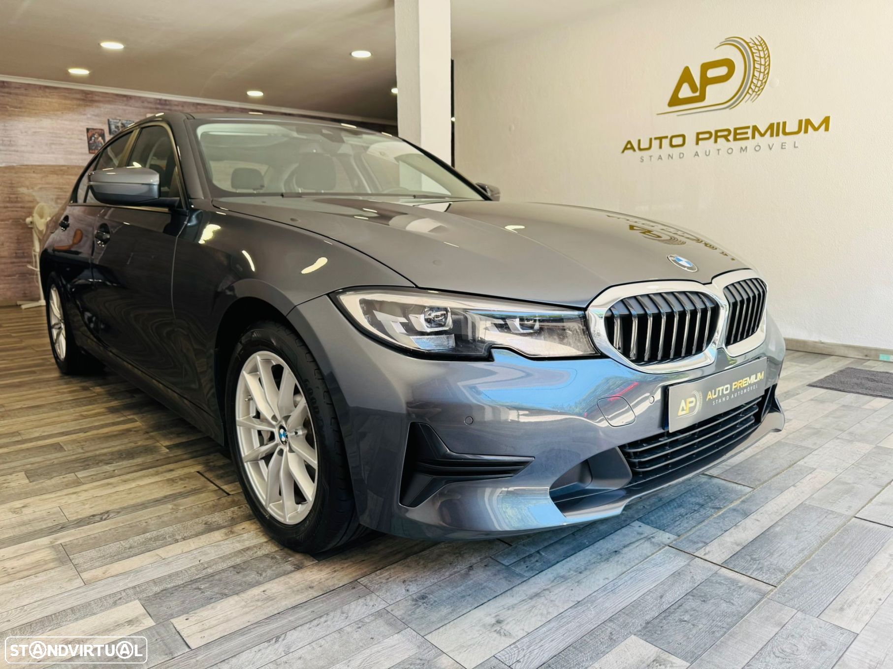 BMW 330 e iPerformance Line Sport - 1