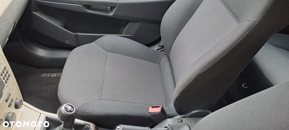 Opel Astra 1.6 Edition Sport - 17