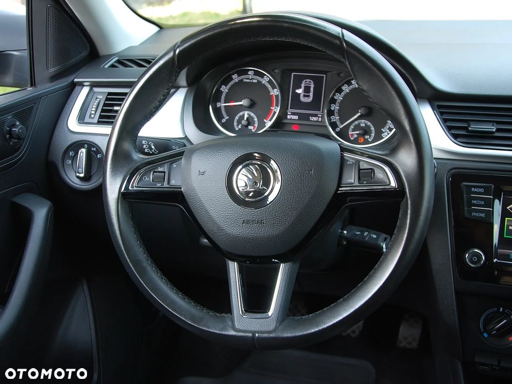 Skoda RAPID 1.0 TSI Ambition - 25