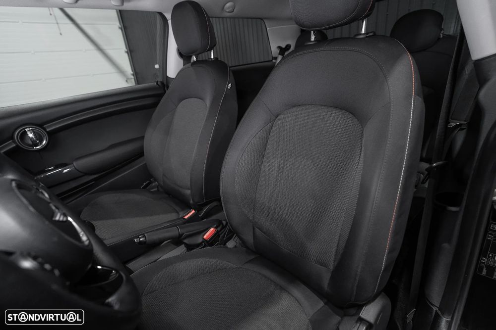 MINI 3 Portas One - 21