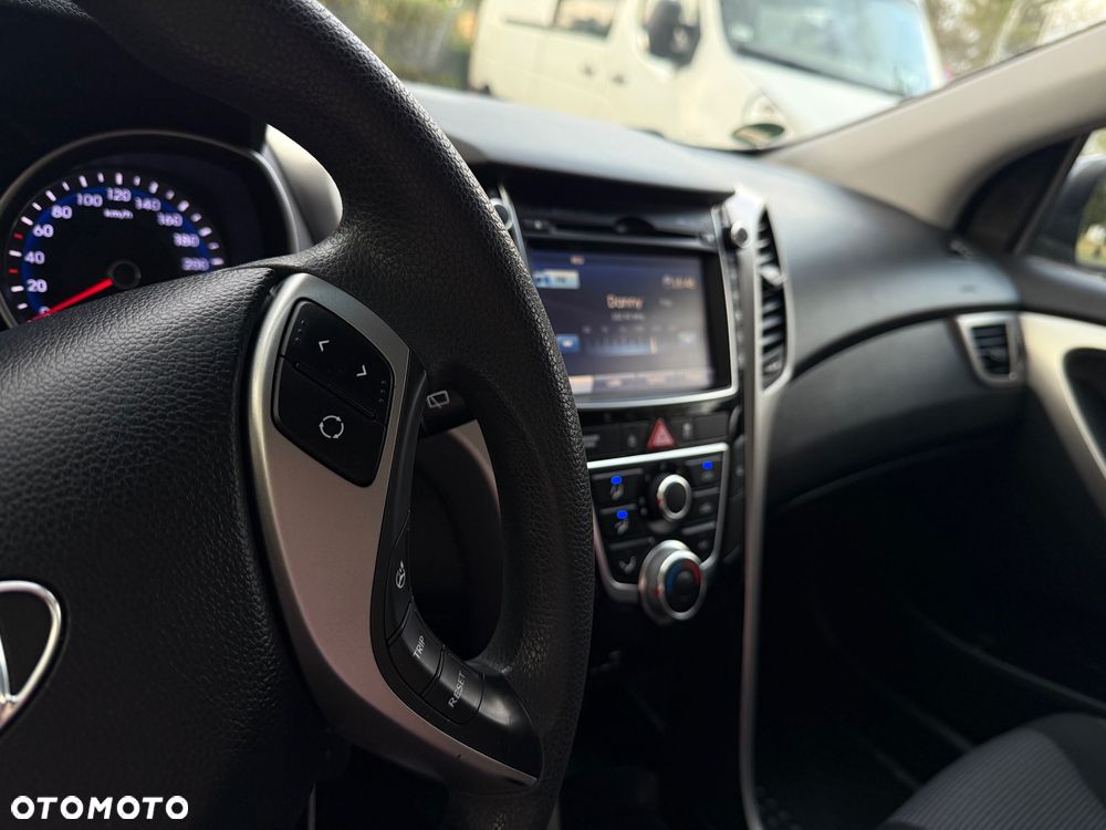 Hyundai i30 blue 1.6 CRDi Passion - 33
