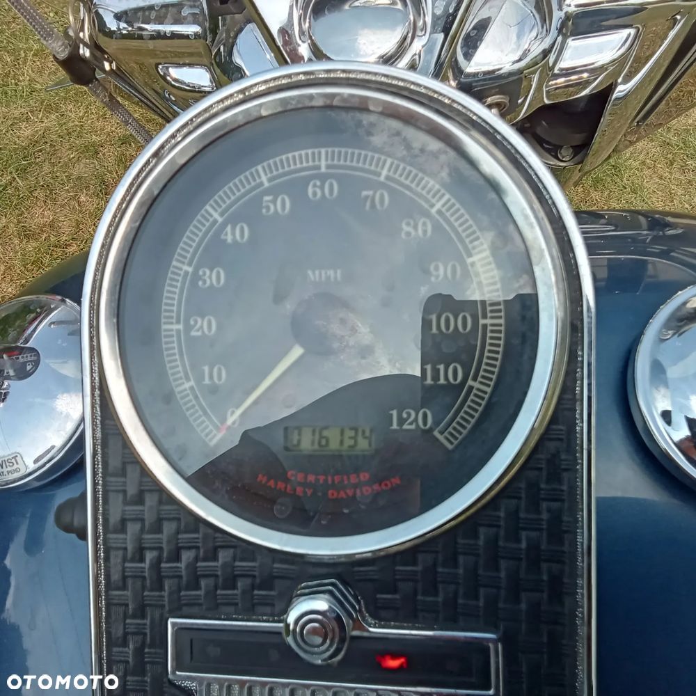 Harley-Davidson Touring Road King - 16