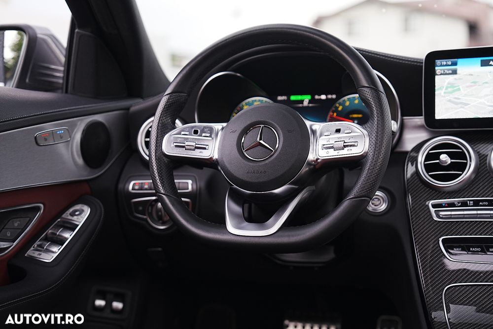 Mercedes-Benz C 300 e 4MATIC 9G-TRONIC AMG Line - 40