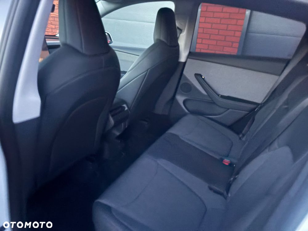 Tesla Model Y Standard - 14