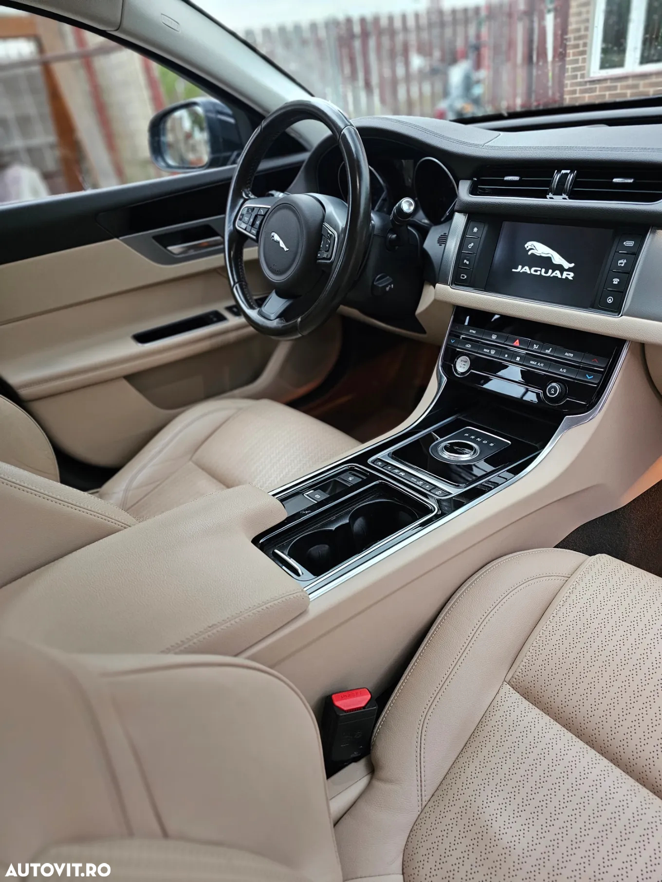 Jaguar XF 20d RWD E-Performance Prestige - 20