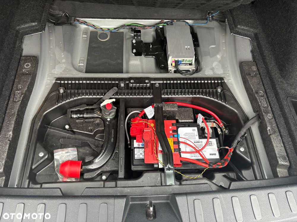 BMW X1 sDrive18d xLine - 24
