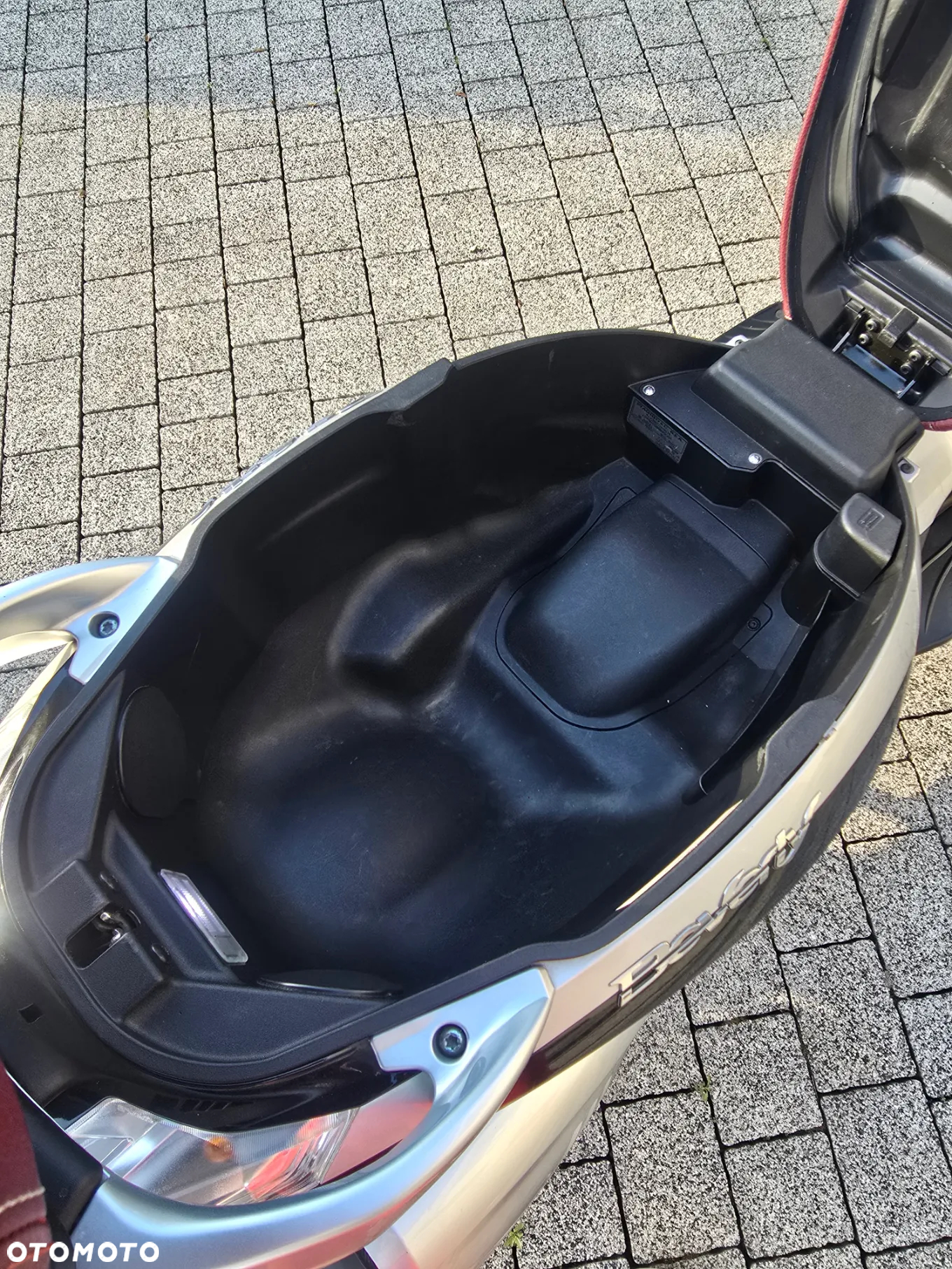 Piaggio Beverly - 16