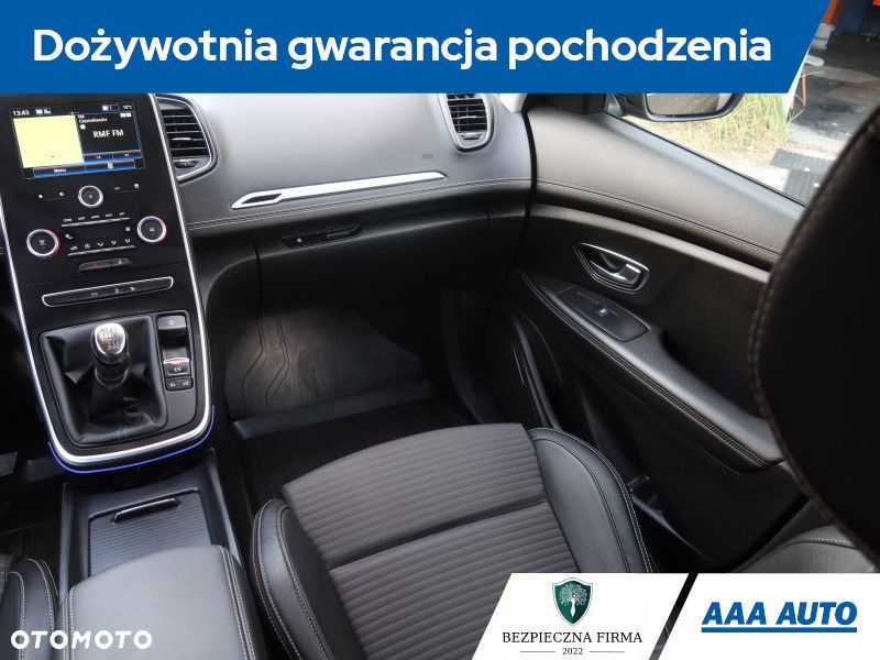 Renault Grand Scenic - 9