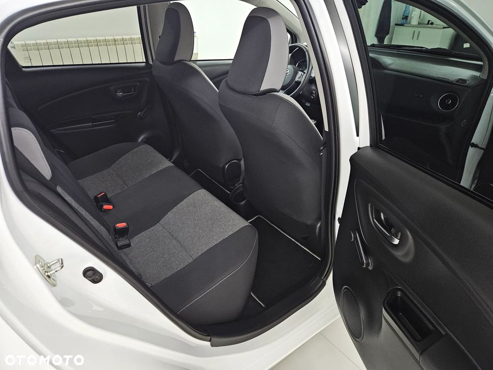 Toyota Yaris 1.5 Premium - 22