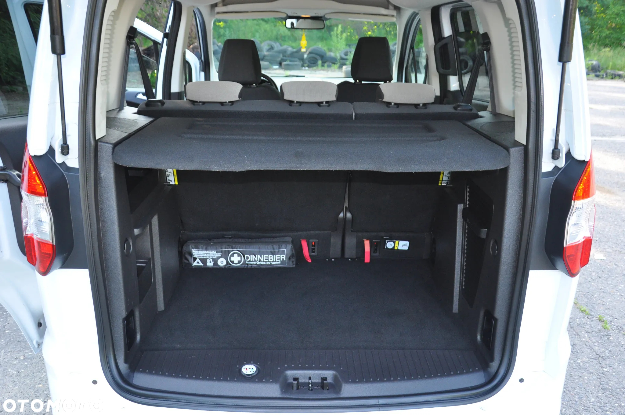 Ford Tourneo Courier - 35