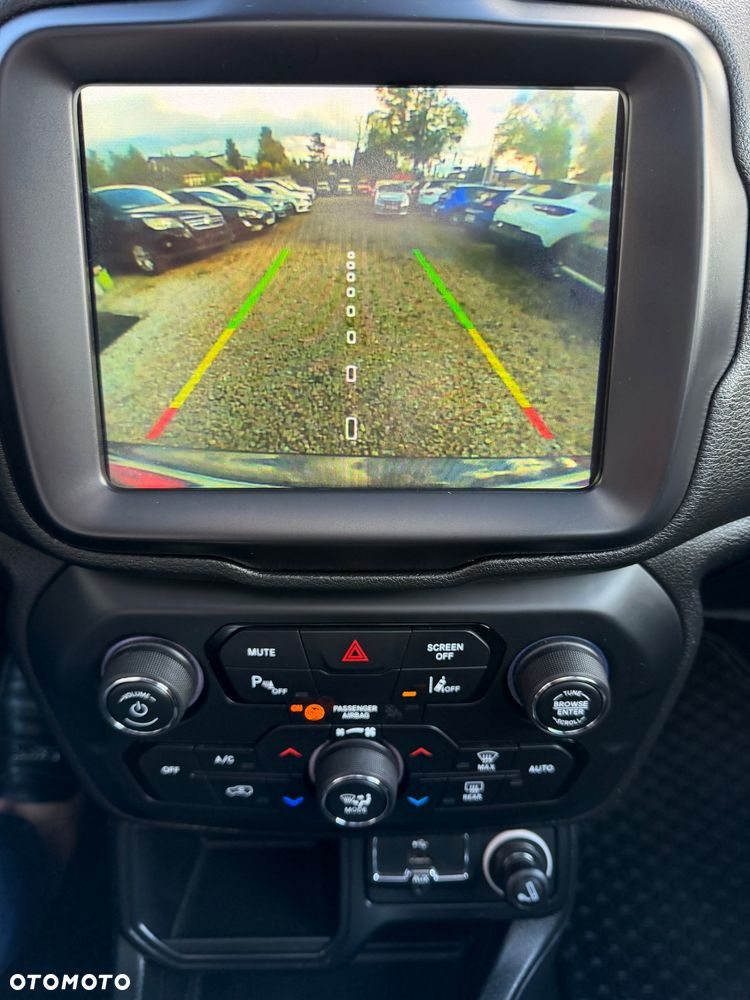 Jeep Renegade - 30