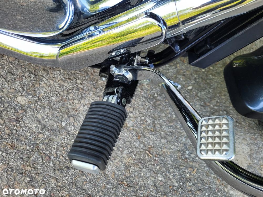 Suzuki VL 800 Volusia - 10
