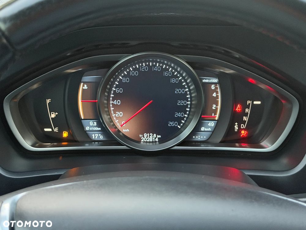 Volvo V40 T4 Powershift Momentum - 19