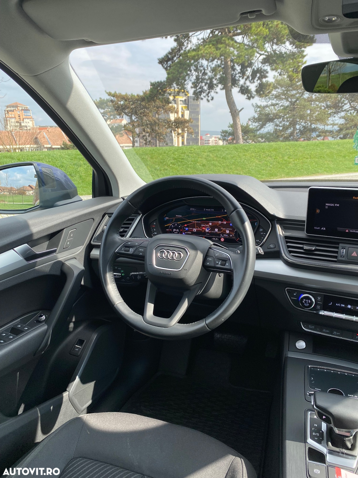 Audi Q5 2.0 40 TDI quattro S tronic Design - 11