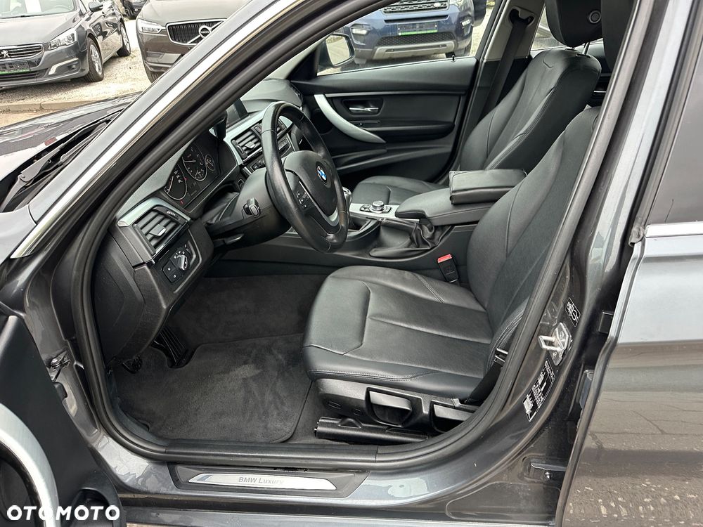 BMW Seria 3 318d Blue Performance Luxury Line - 12