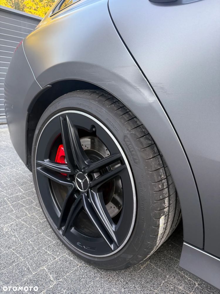 Mercedes-Benz CLA - 37