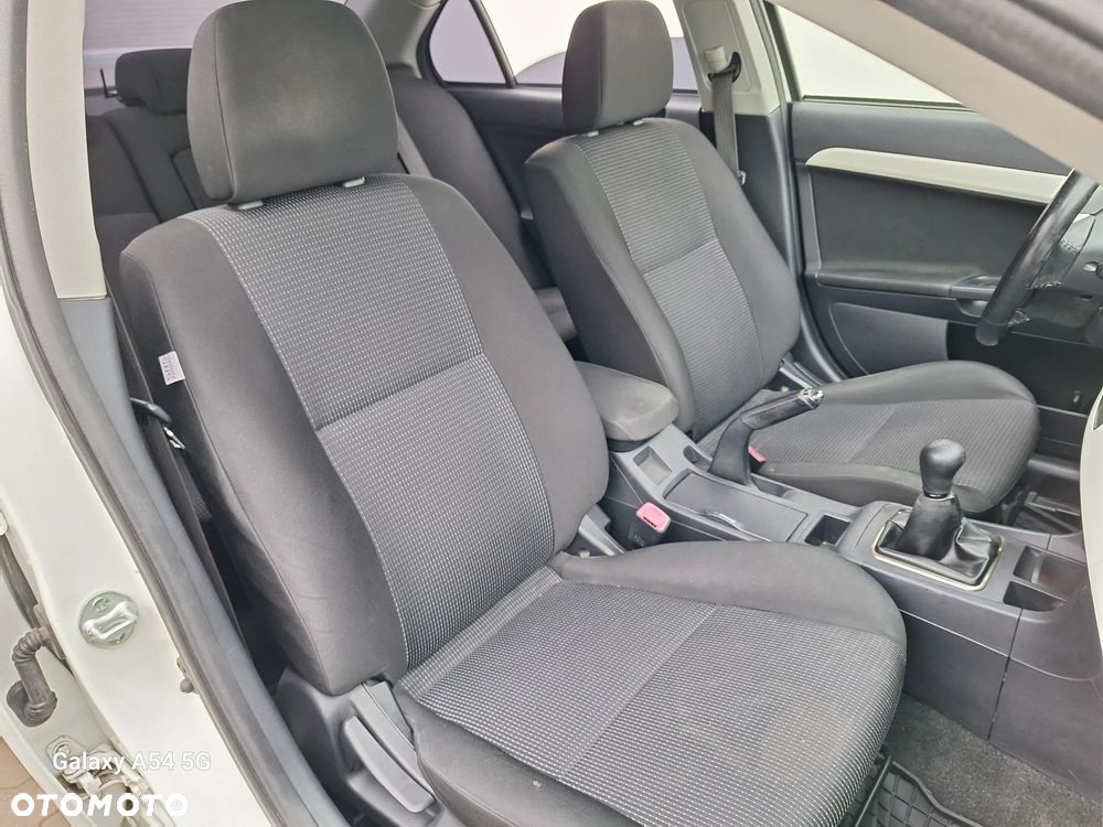 Mitsubishi Lancer 1.5 - 34