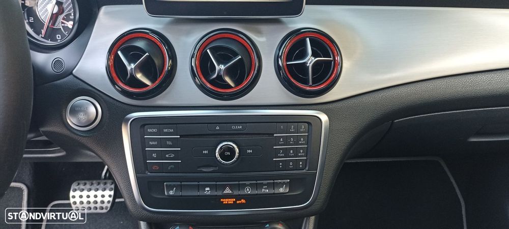 Mercedes-Benz CLA 45 AMG Shooting Brake 4-Matic - 36