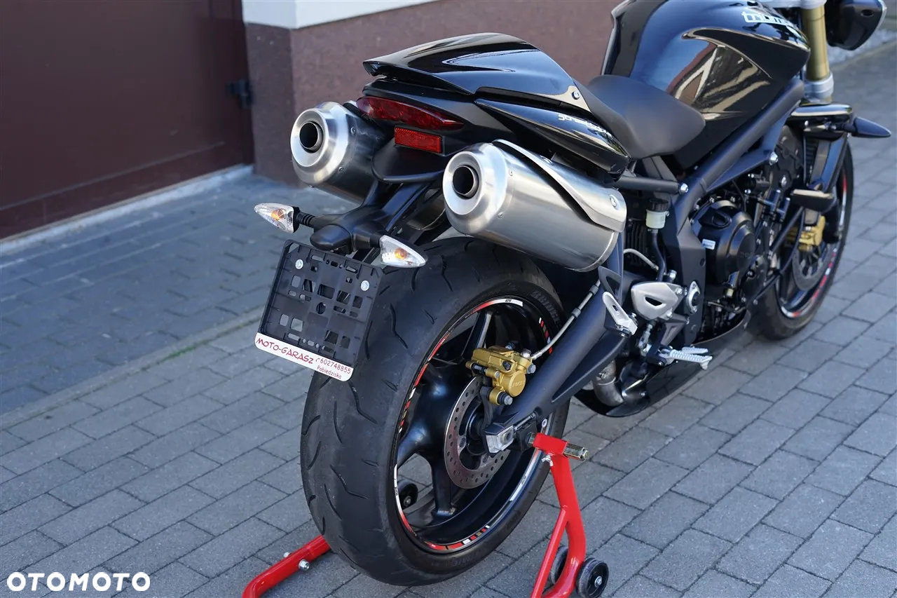 Triumph Street Triple - 6