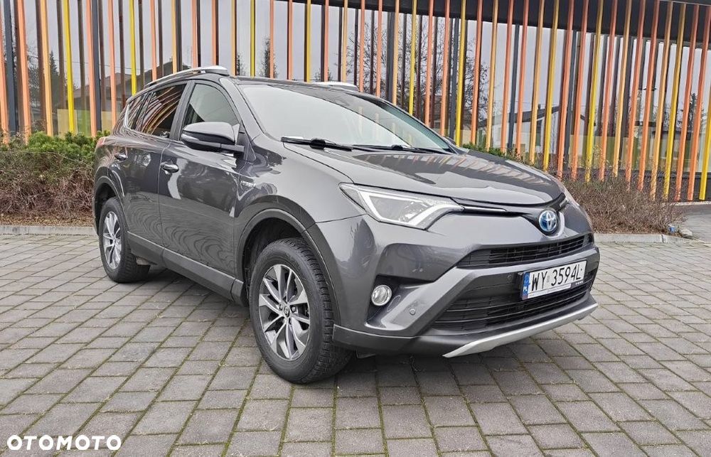 Toyota RAV4 - 1