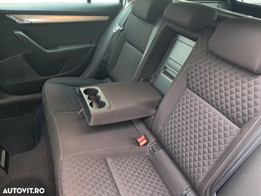 Skoda Octavia 2.0 TDI Drive - 9