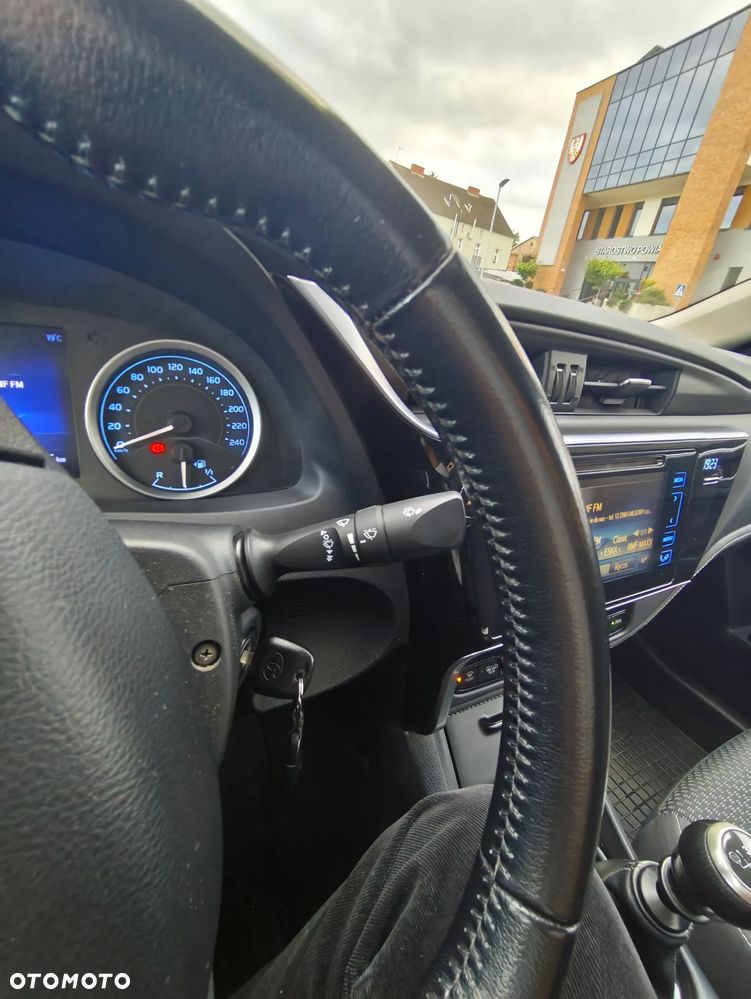 Toyota Corolla 1.4 D-4D Comfort - 23