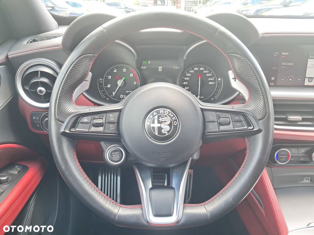 Alfa Romeo Stelvio 2.0 Turbo Veloce Q4 - 13